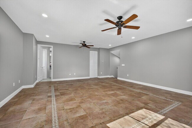 Building Photo - 2162 Stotesbury Way