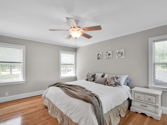 Building Photo - 1513 State Rd S-20-457