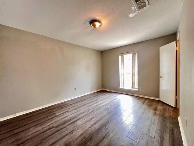 Building Photo - 13819 Wickersham Ln