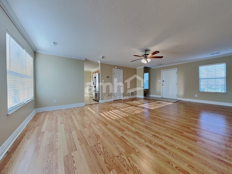 Building Photo - 7801 Beechtree Ln