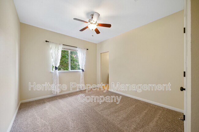 Building Photo - 8627 Magdalena Run
