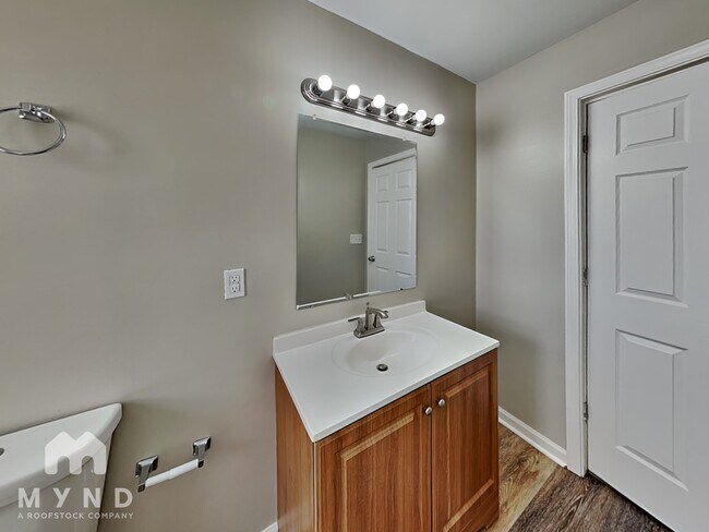 Building Photo - 3400 1st Ave