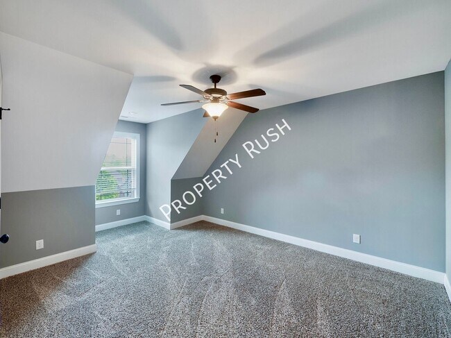 Building Photo - 7962 Burgundy Cir