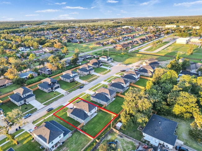 Building Photo - 422 Magnolia Ln