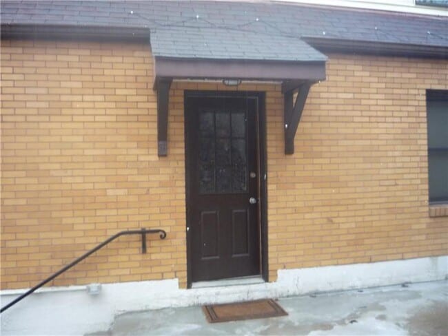 Building Photo - 4465 Mt Troy Rd Ext