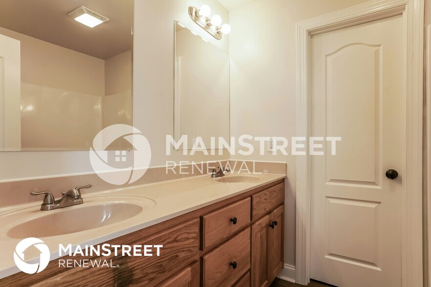 Building Photo - 86 W Thicket Dr