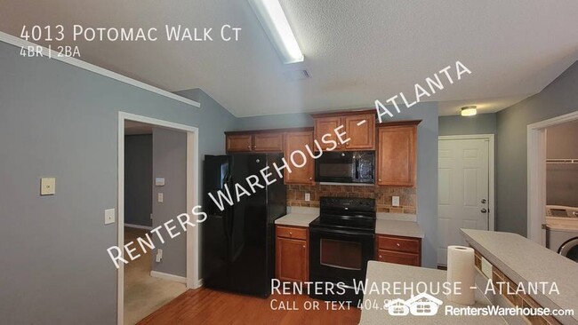 Building Photo - Move In Ready! Spacious 3 Bedroom w/ Bonus...