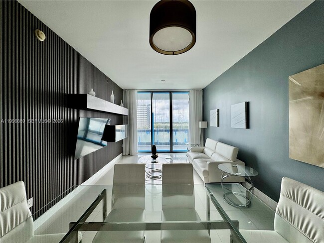 Building Photo - 7928 East Dr