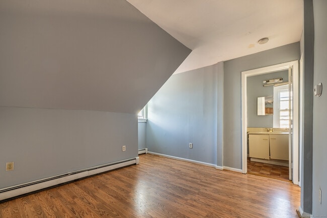 Building Photo - 56 Park Ave