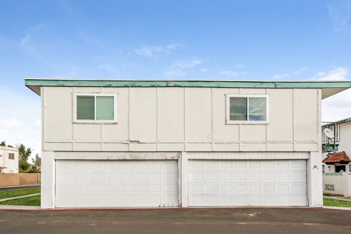 Building Photo - 2133 W Turney Ave