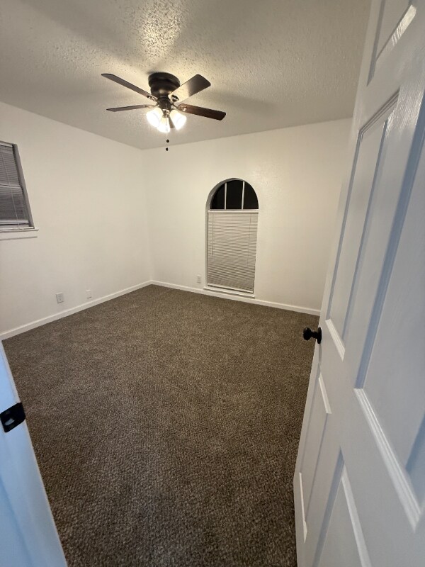 Building Photo - 652 Sue Ann Ln