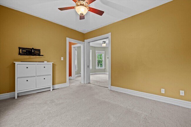Living room (now hard floor) - 829 W Lincoln Ave