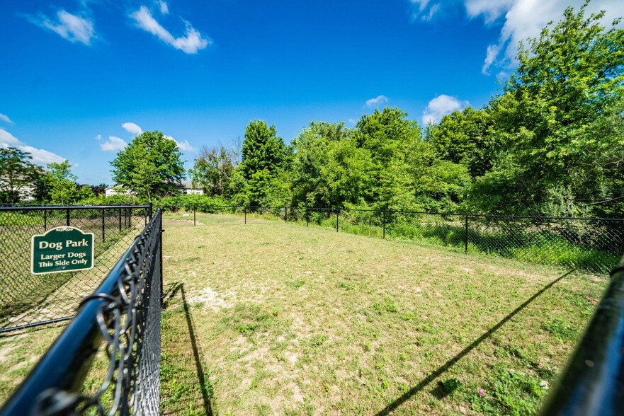 Building Photo - 390 Station 44 Pl