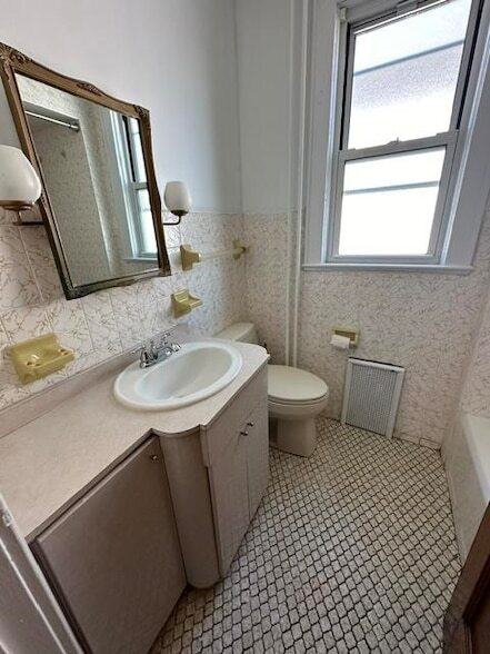Building Photo - 228 73rd St