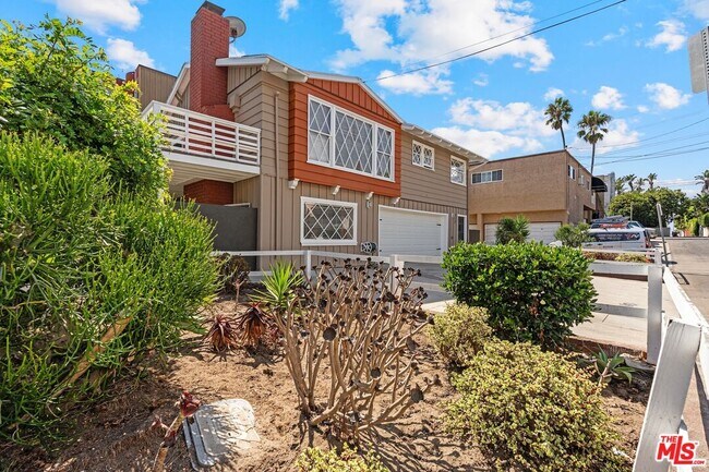 Building Photo - 112 Fleet St