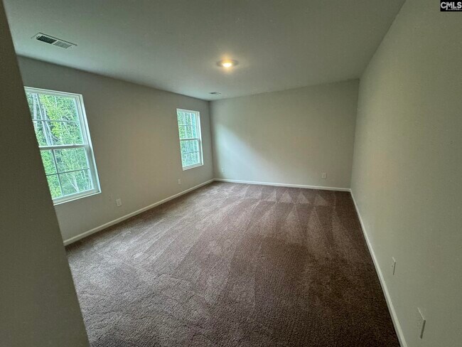 Building Photo - 6023 Edgemont Ct