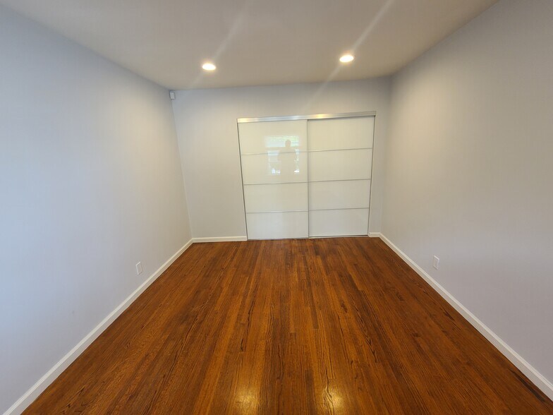 Building Photo - 7012 Aldea Ave