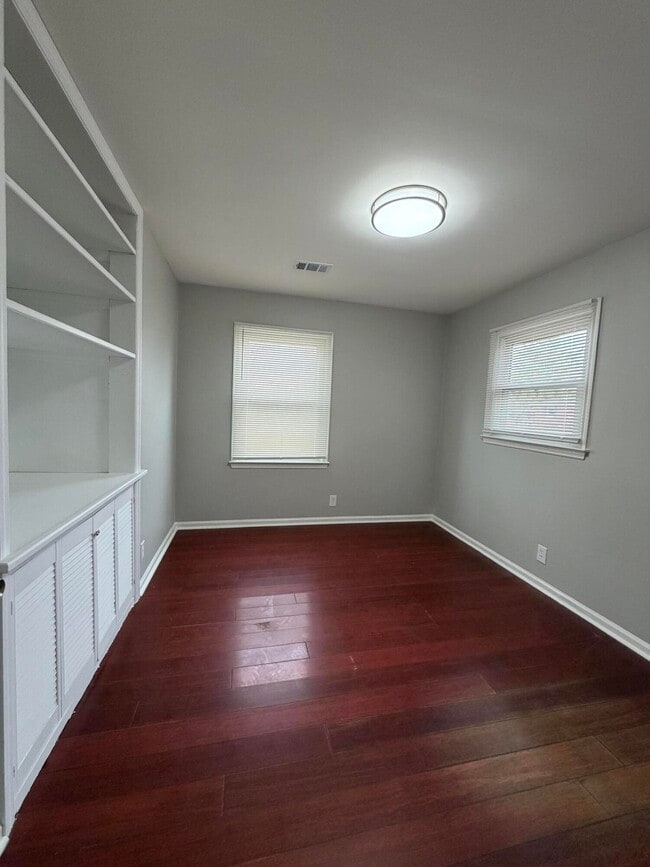 Building Photo - 321 Hightower Rd