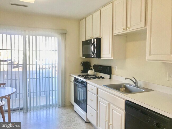 Building Photo - 2604 Delancey Way