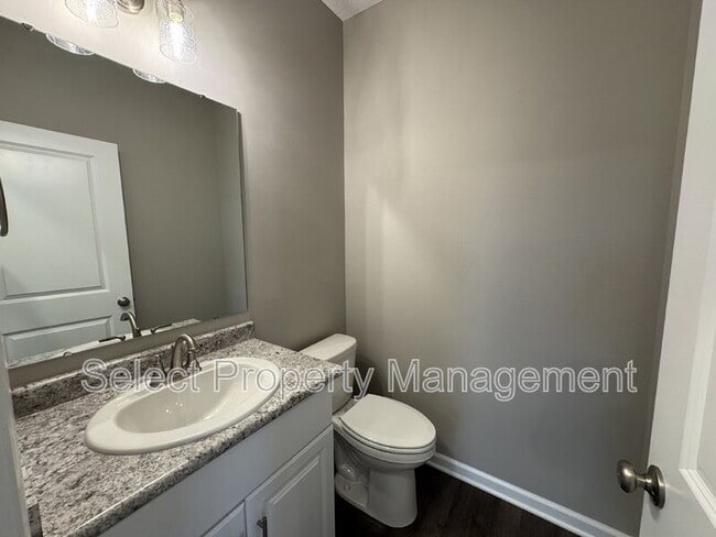 Building Photo - 1032 Matteoti Ct