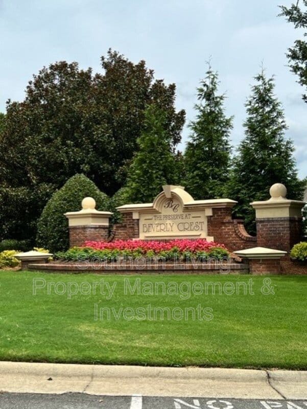 Building Photo - 8214 Drakeview Ct