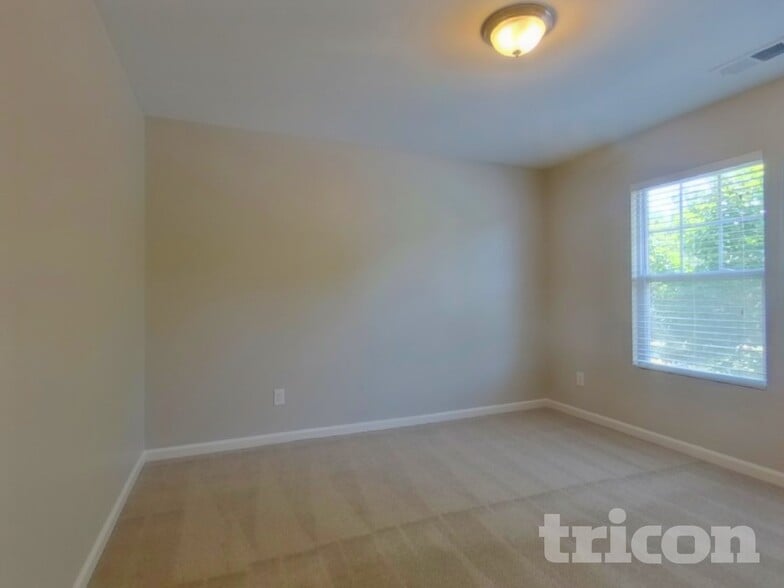 Building Photo - 1025 Joselynn Drive