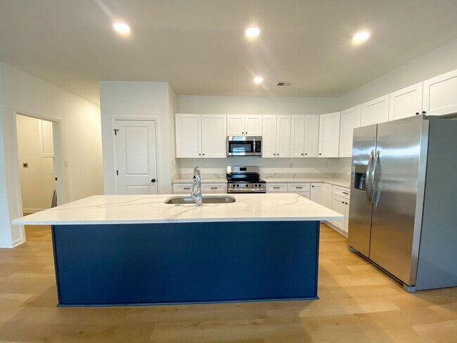 Building Photo - 4 bedroom, 2 bath in Brighton TN near Brighton Middle School