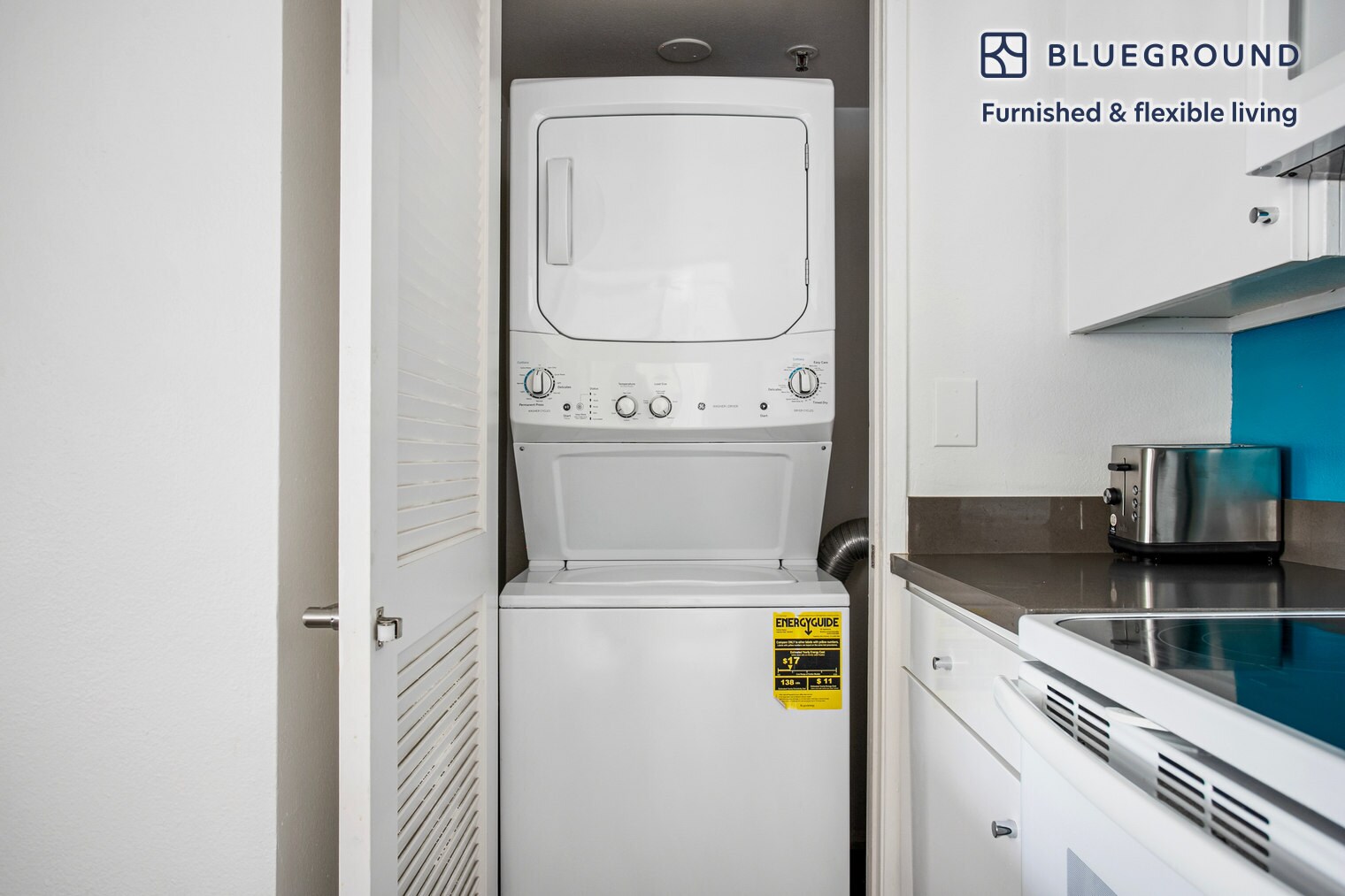Building Photo - 10989 Bluffside Dr