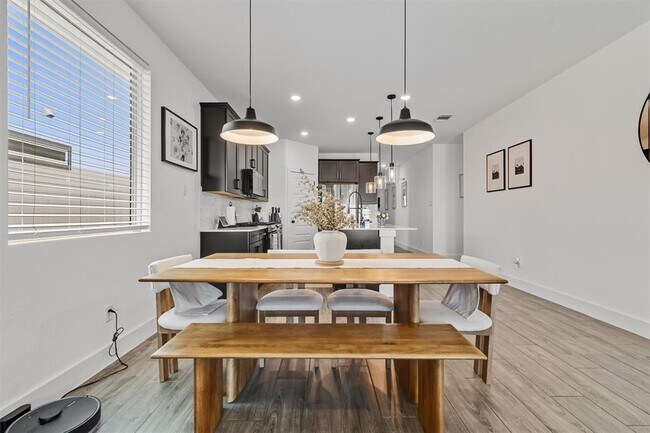 Building Photo - 905 Gray Fox Lp