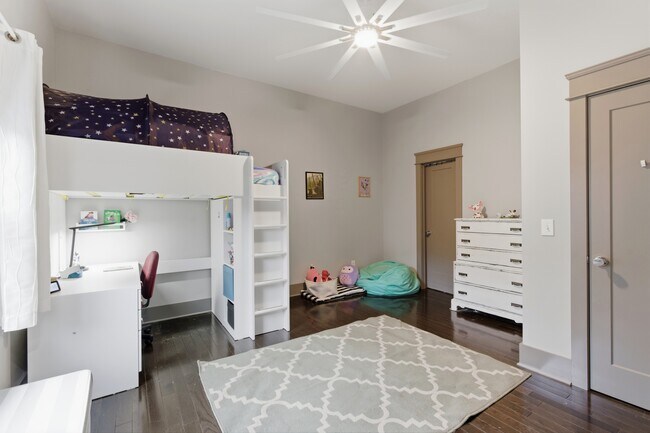 Building Photo - 1105 Stockell St