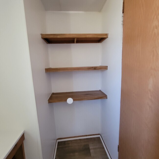 Building Photo - 8582 Rye Patch Rd