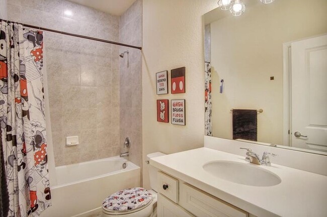 Building Photo - 2374 Post St