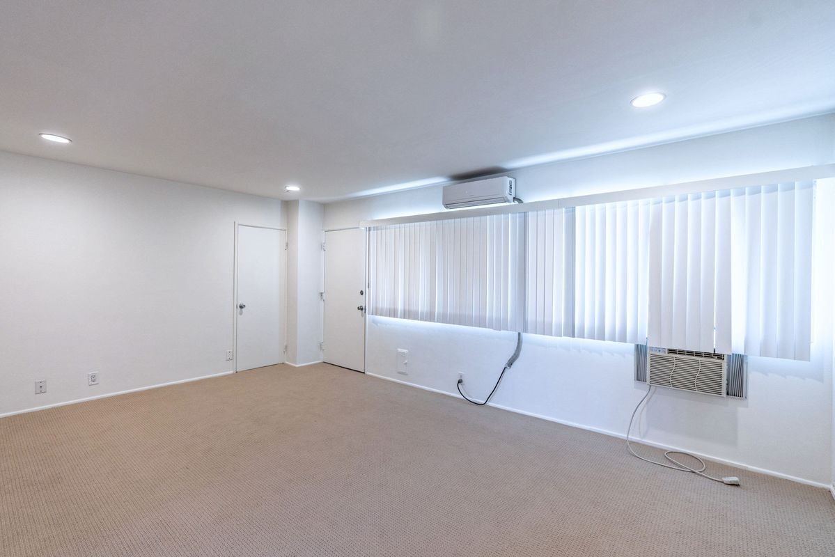 Building Photo - 1801 Fair Oaks Ave