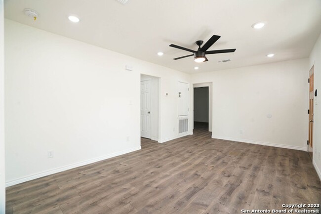 Building Photo - Modern 4BR Retreat with Gourmet Kitchen & Spacious Backyard Oasis