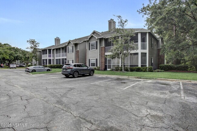 Building Photo - 10000 GATE Pky
