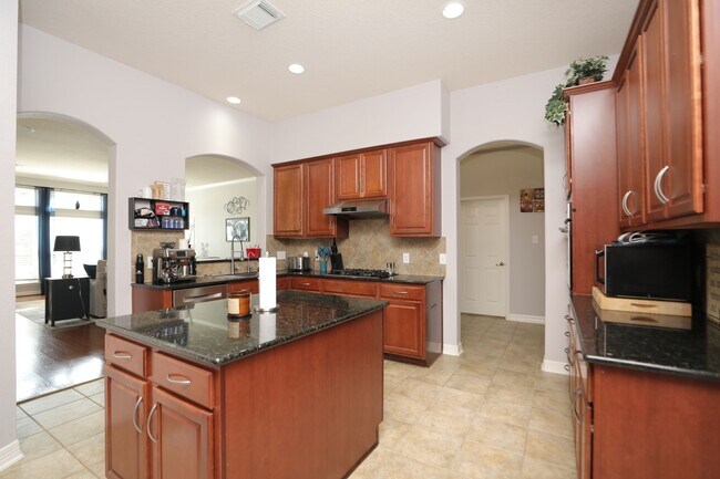 Building Photo - 8410 Brighton Lake Ln