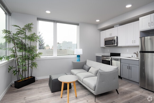 2BD, 2BR - University Flats