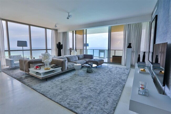 Building Photo - 17749 Collins Ave