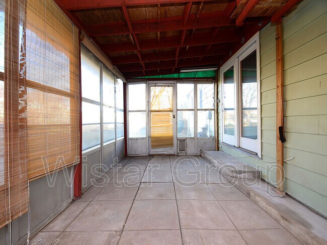 Building Photo - 2130 S 48th St