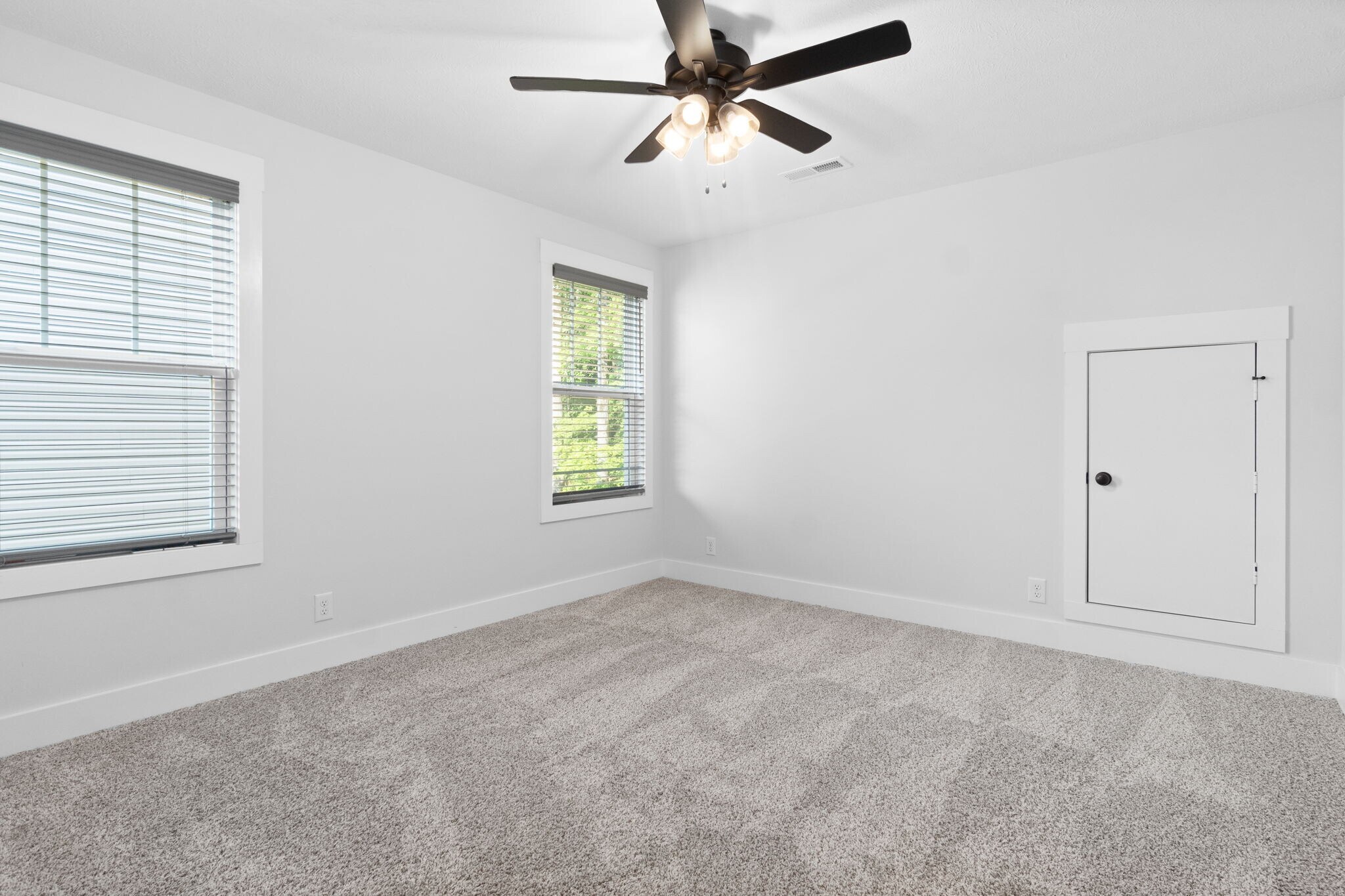 Building Photo - 1022 Brightwood Ct