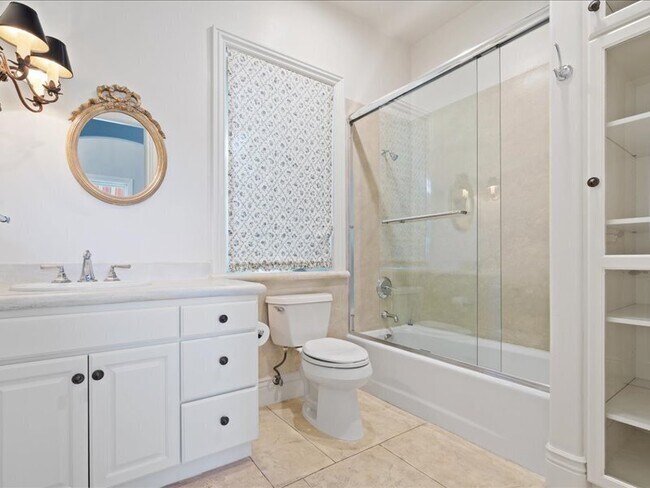 Building Photo - 265 Clear Ridge Dr