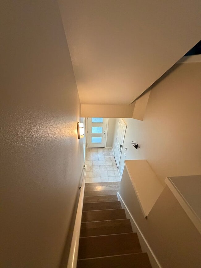 Building Photo - Renton Highlands newer 2bd Townhome For Rent!