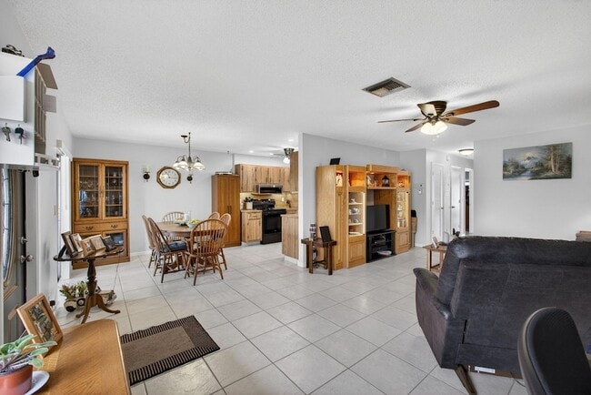 Building Photo - 3451 Americo Dr