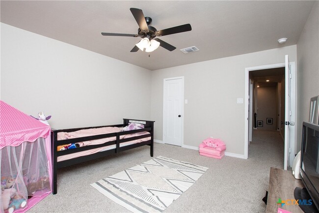 Building Photo - 1756 Meadow Crest