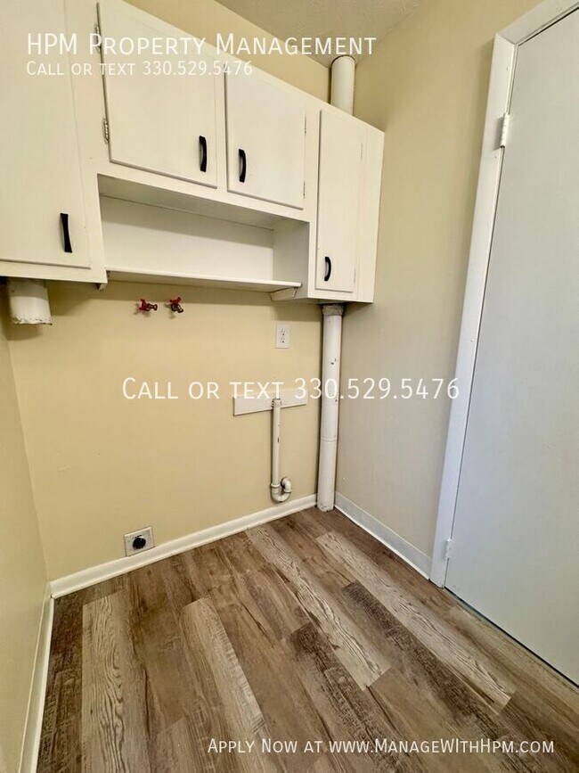 Building Photo - 3741 Woodford Ave NW