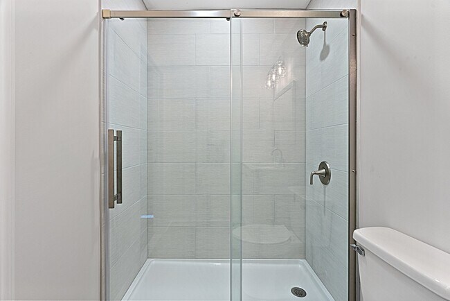 Building Photo - 409 Maiden Ln