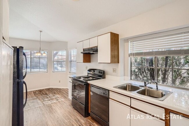 Building Photo - 5084 W Blackbird Dr