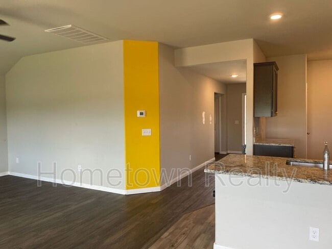 Building Photo - 1712 Vermilion Ln
