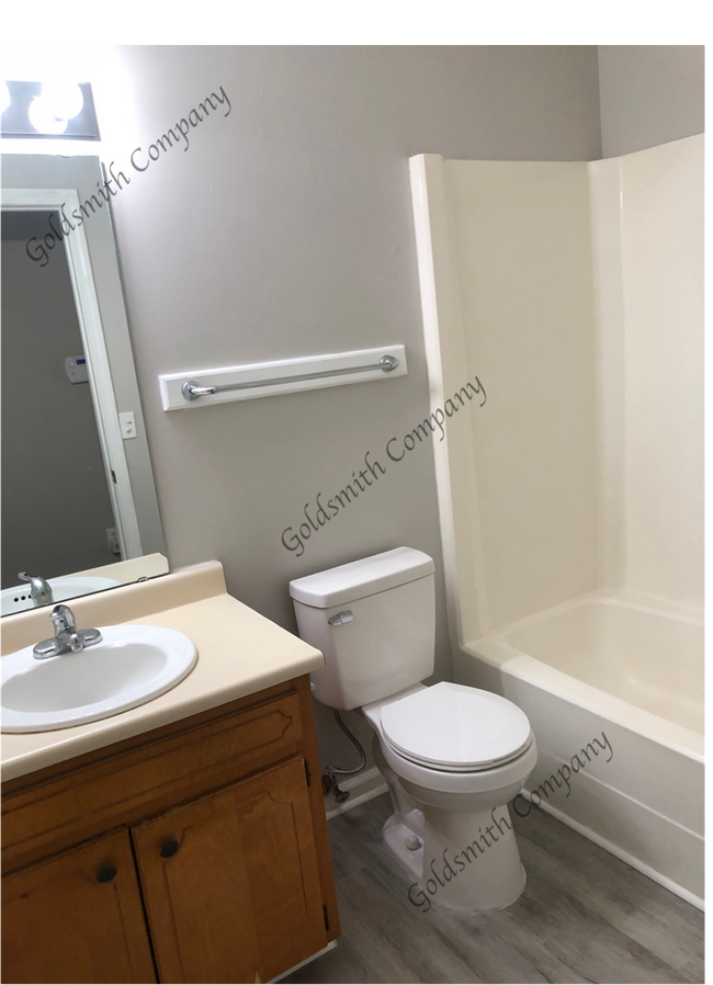 Building Photo - 12 Danhardt St