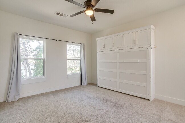 Building Photo - Beautiful New Build in Heart of Fort Worth!